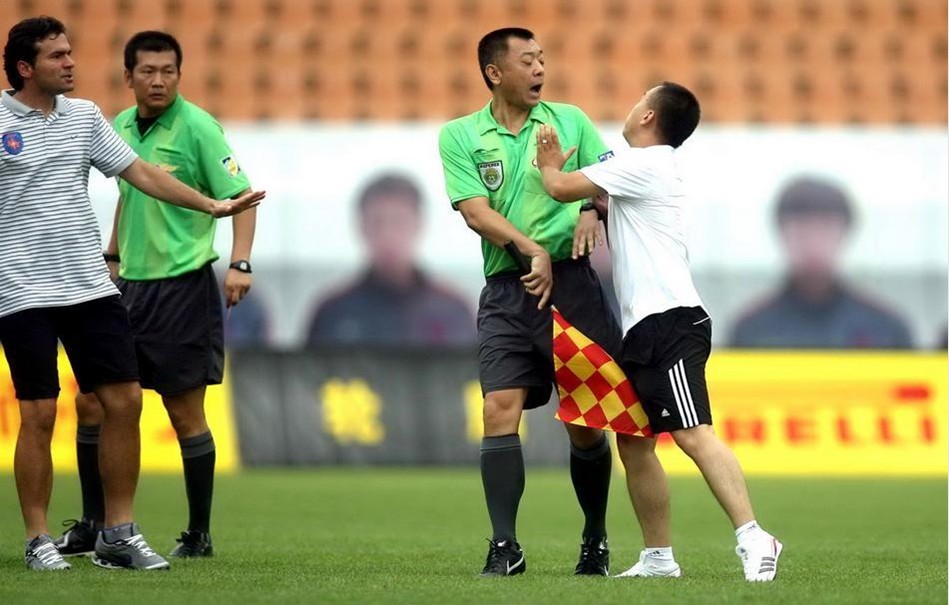 高校青年教 高校青年教